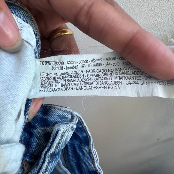 Zara Jeans Women's Sz 8 Medium Wash Straight Leg Baggy Raw Hem High Rise Denim - Picture 6 of 7